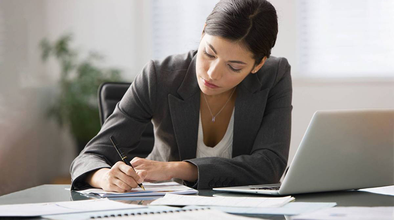 News-CS-online-woman-800