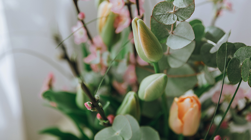 News-green-peach-bouquet-800